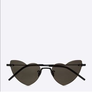 Saint Laurent Loulou Black Heart Frame
Metal Sunglasses